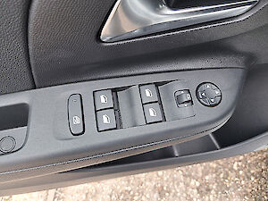 Opel Corsa -e e-Elegance * 3-Phasig* Style Paket Schwarz * e-Elegance