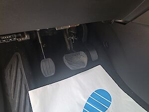 Opel Crossland X 1,5 CDTI BlueIn. Innovation Start/Stop System Behindertenumbau! 2x Gaspedal mit Umschaltfunktion!