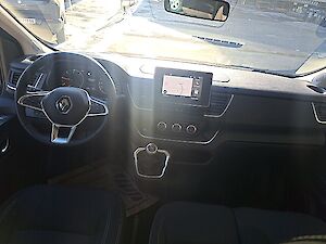 Renault Trafic Passenger Techno Blue dCi 150