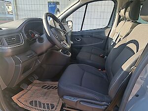 Renault Trafic Passenger Techno Blue dCi 150