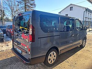 Renault Trafic Passenger Techno Blue dCi 150