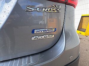 Suzuki SX4 S-Cross 1,4 GL+ DITC Hybrid ALLGRIP flash