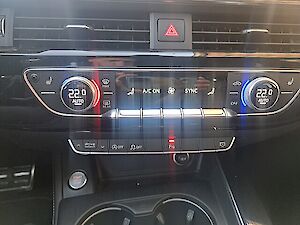 Audi A4 Avant 2,0 TDI quattro Sport S-tronic* Edition One * 3x S-Line* Black Edition *