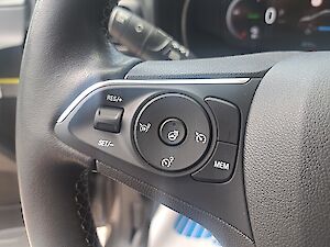 Opel Combo -e Life XL 50 kWh Elegance Plus